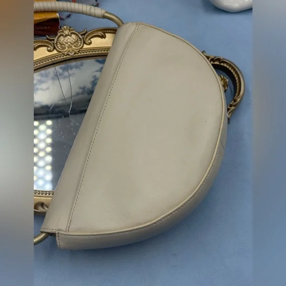 🆕 CULT GAIA 🧿 NWOT Ryka Sculptural Shoulder Bag, Off White Leather - Picture 14 of 16